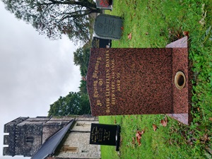 DaviesGrangeGrave